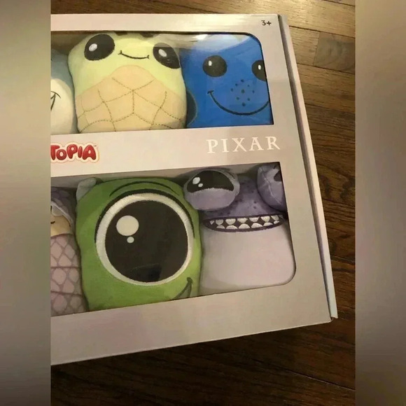 Disney Pixar Disney 100 x Cuutopia 8-pack Finding Nemo/Monsters, Inc. Plush Toys - Picture 6 of 9